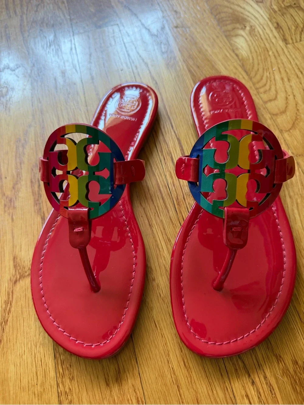 Tory Burch Red Patent Leather Sandal with Multicolor Logo